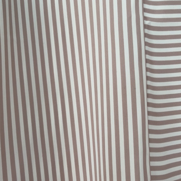 Express Blouse - Picture 2 of 4